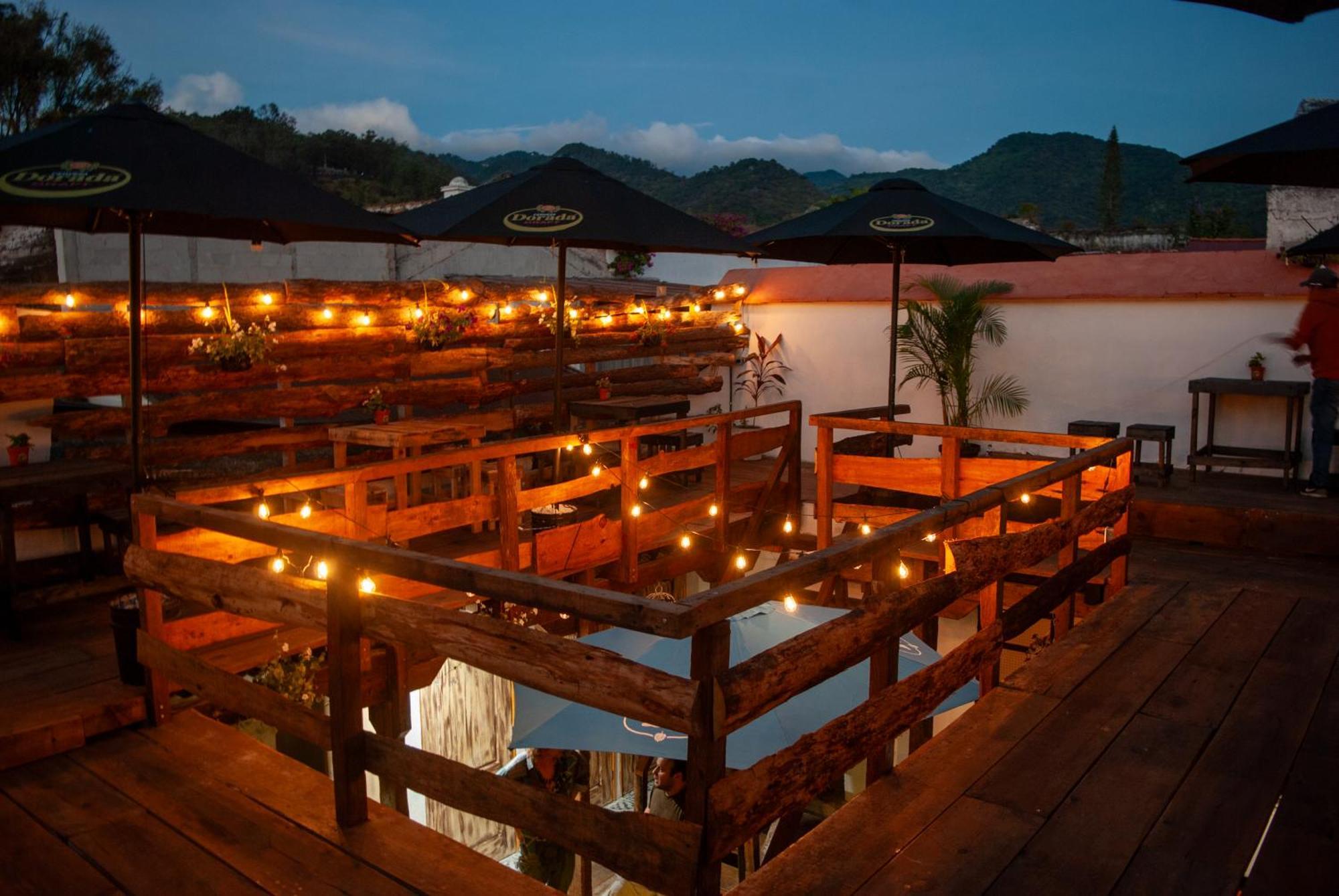 Kamazoztz Hostel And Travel Antigua Eksteriør billede