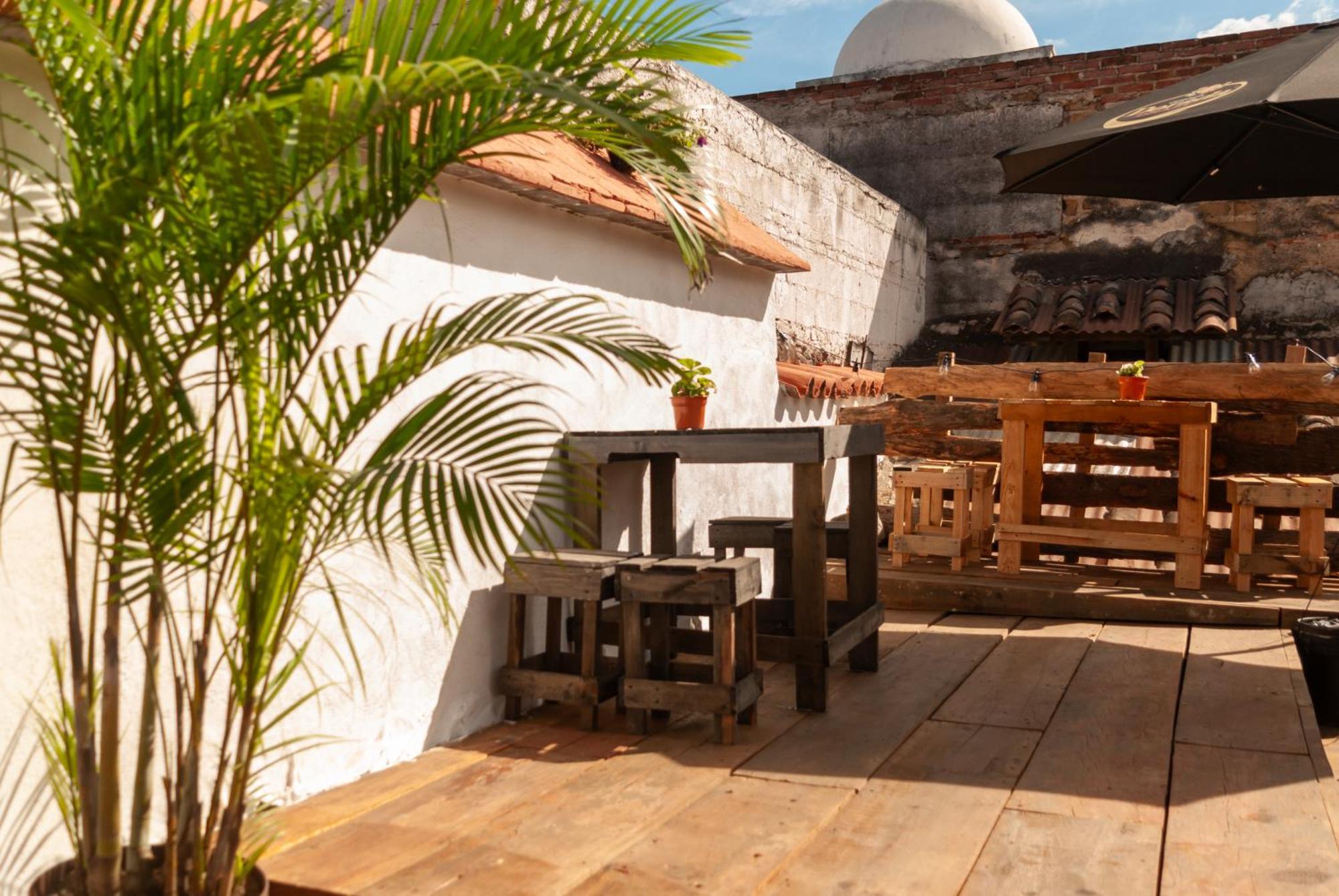 Kamazoztz Hostel And Travel Antigua Eksteriør billede