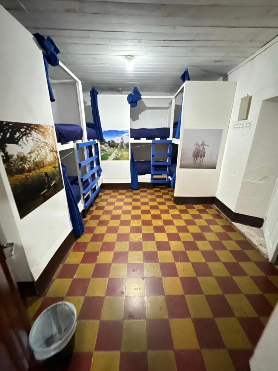 Kamazoztz Hostel And Travel Antigua Eksteriør billede