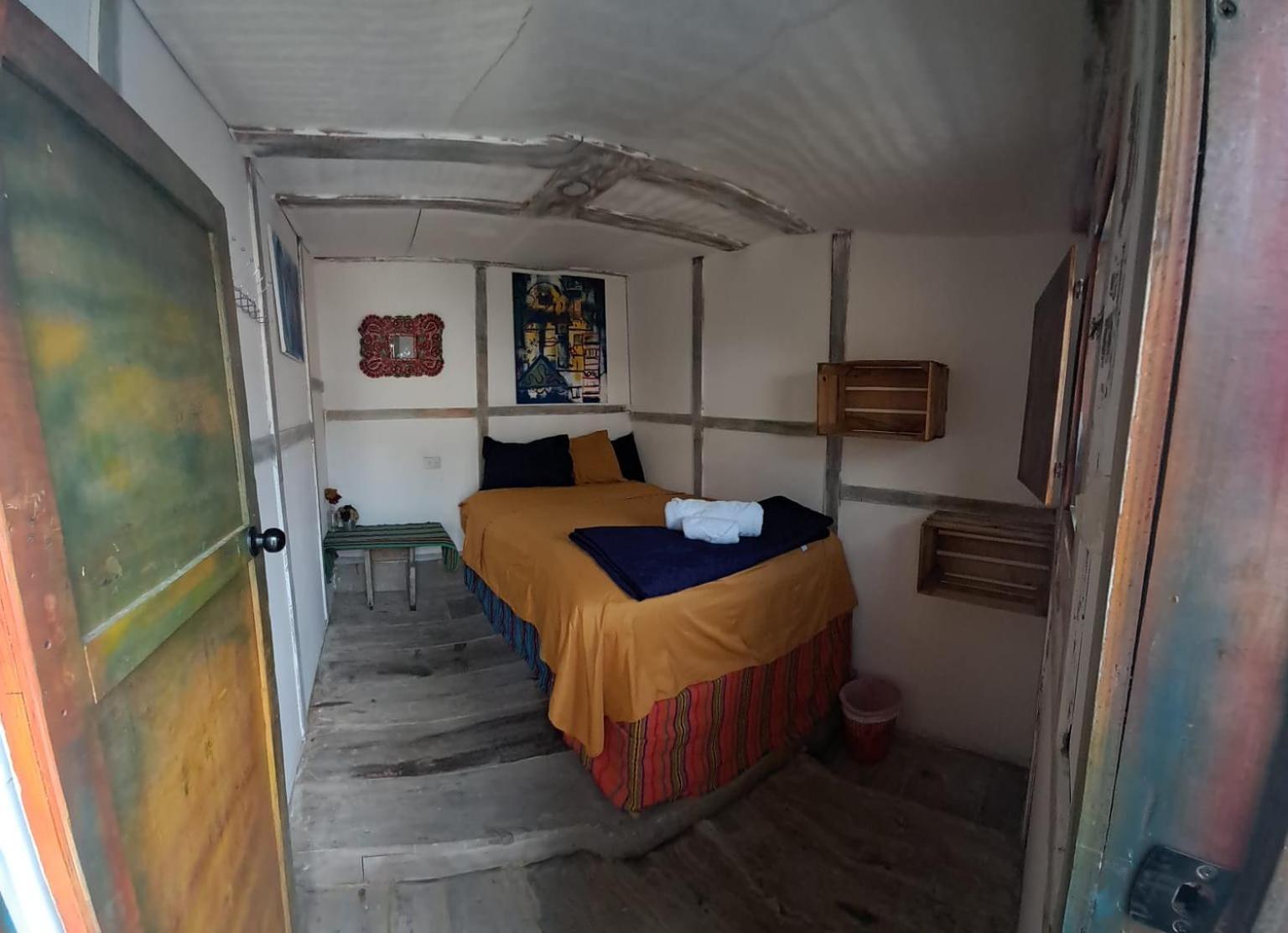 Kamazoztz Hostel And Travel Antigua Eksteriør billede